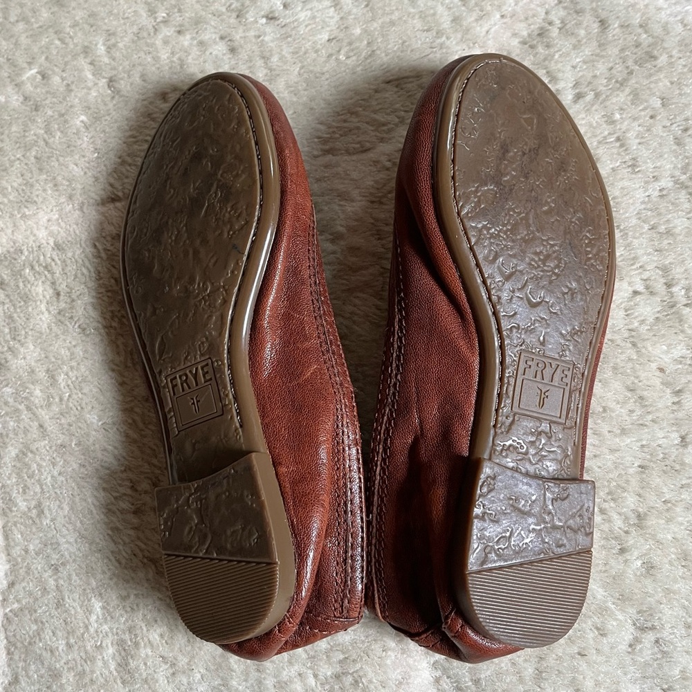 Frye Youth Carson Ballet Flats - Picture 7 of 12